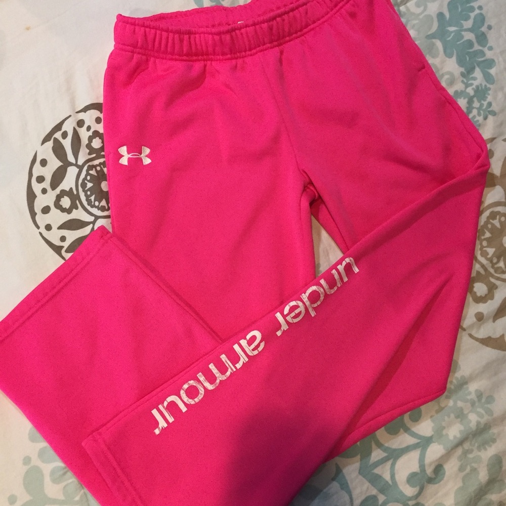 Girls sweat ants under armor